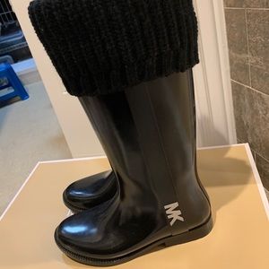 Michael Kors rain/winter boots. Size 8